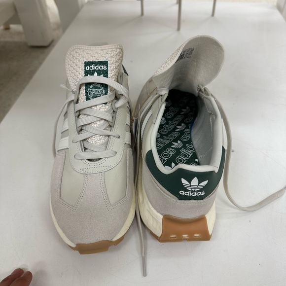 ADIDAS Beige Retropy E5 Sneakers BRAND NEW WITH TAGS - Picture 2 of 5